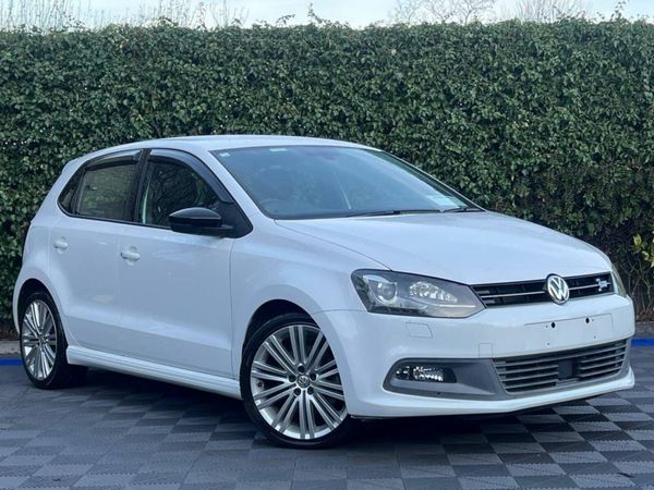 Volkswagen Polo Hatchback, Petrol, 2016, White