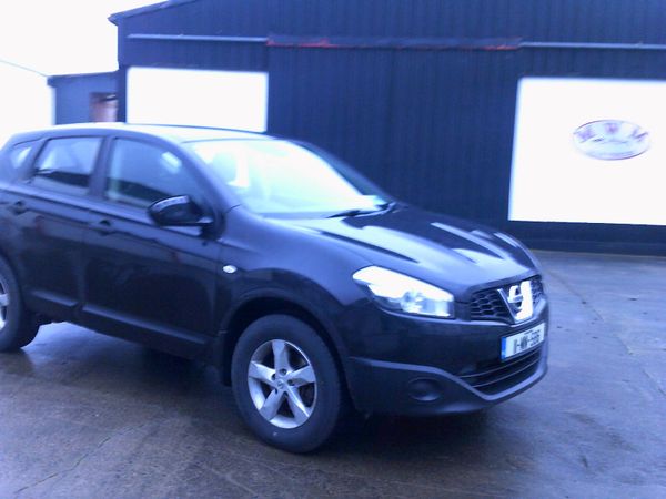 Nissan Qashqai Hatchback, Diesel, 2011, Black