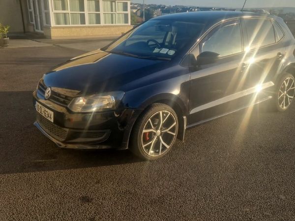 Volkswagen Polo Hatchback, Petrol, 2010, Black