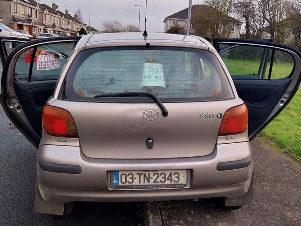 Toyota Yaris Hatchback, Petrol, 2003, Grey