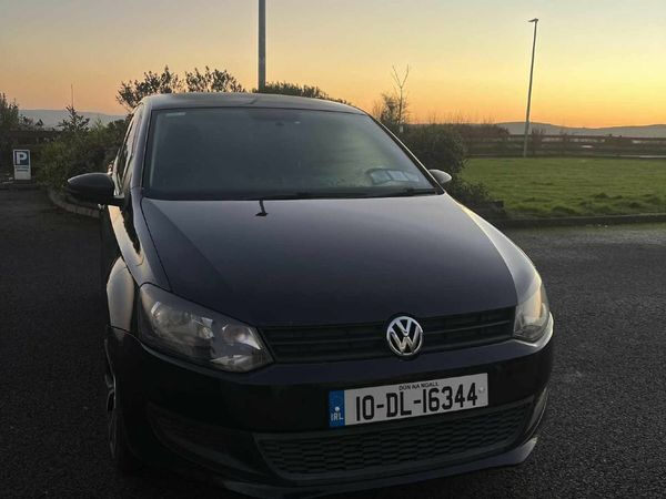 Volkswagen Polo Hatchback, Petrol, 2010, Black