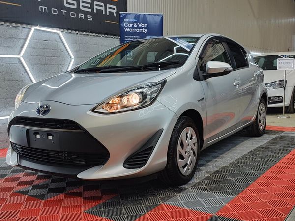 Toyota Aqua Hatchback, Petrol Hybrid, 2017, Silver
