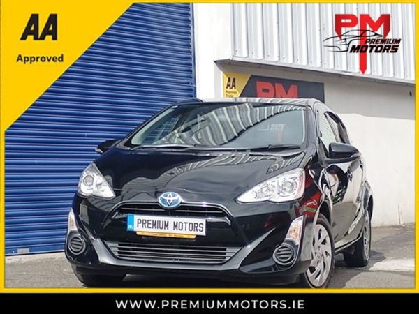 Toyota Aqua Hatchback, Petrol Hybrid, 2014, Black