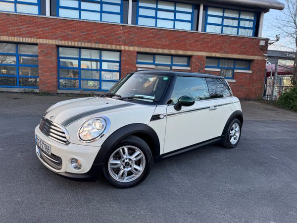Mini Cooper Hatchback, Petrol, 2013, White