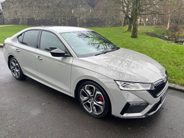 Skoda Octavia Hatchback, Diesel, 2022, Grey