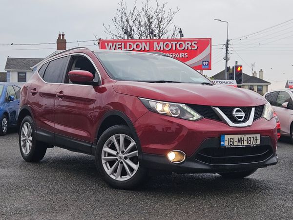 Nissan Qashqai Hatchback, Petrol, 2016, Red