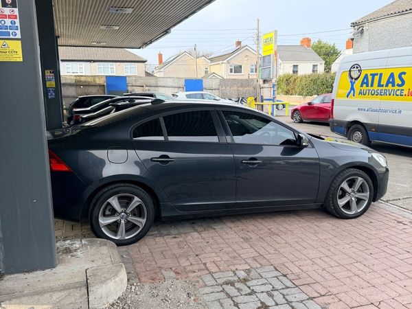 Volvo S60 Saloon, Diesel, 2012, Grey