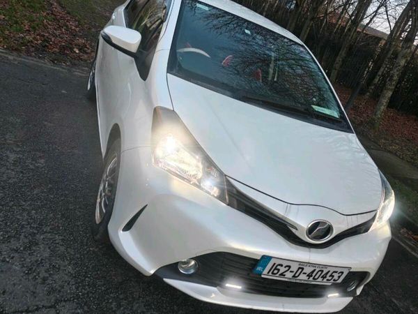 Toyota Vitz Hatchback, Petrol, 2016, White