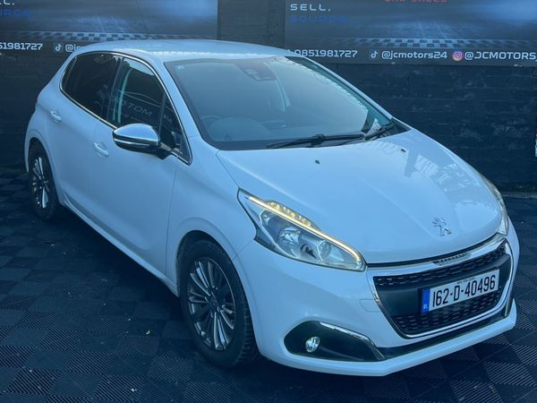 Peugeot 208 Hatchback, Petrol, 2016, White