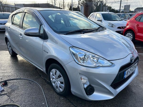 Toyota Aqua Hatchback, Petrol Hybrid, 2016, Silver