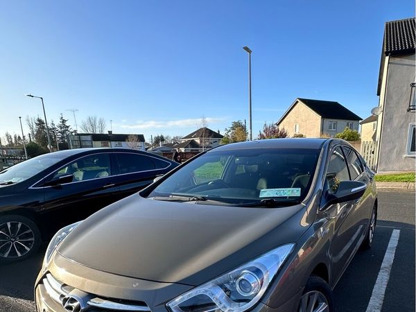 Hyundai i40 Saloon, Diesel, 2015, Beige