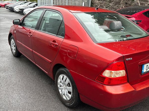Toyota Corolla Saloon, Petrol, 2004, Red