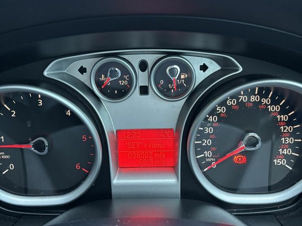 Ford Focus Hatchback, Diesel, 2009, Grey