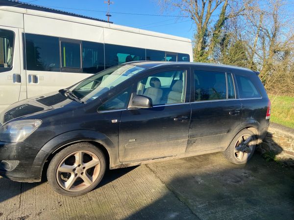 Vauxhall Zafira MPV, Diesel, 2011, Black