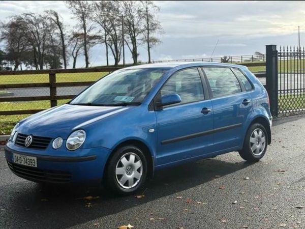 Volkswagen Polo Hatchback, Petrol, 2004, Blue