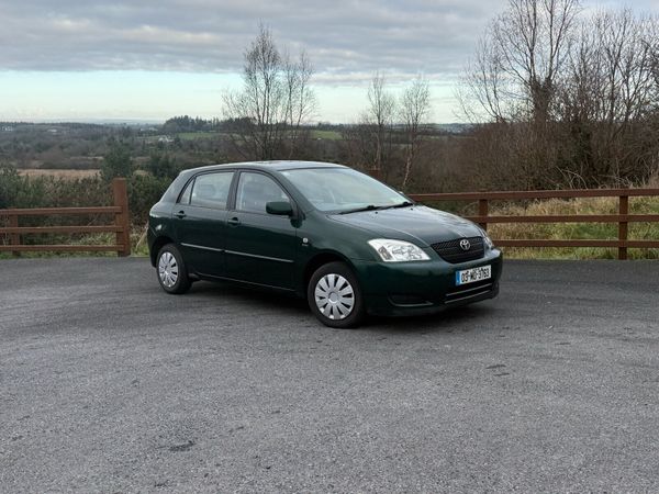 Toyota Corolla Hatchback, Petrol, 2003, Green