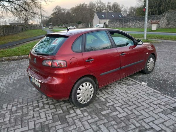 SEAT Ibiza Hatchback, Petrol, 2007, Red