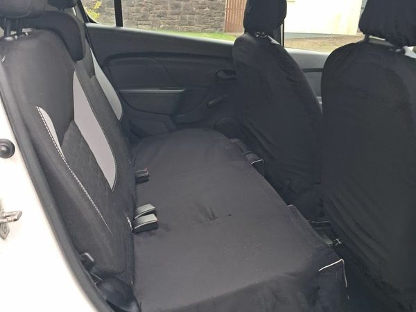 Dacia Sandero Stepway Hatchback, Diesel, 2015, White