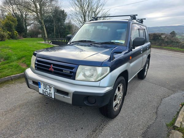 Mitsubishi Pajero SUV, Petrol, 2000, Blue