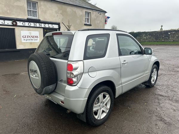 Suzuki Grand Vitara SUV, Petrol, 2007, Silver