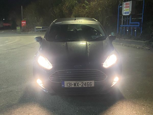 Ford Fiesta Hatchback, Diesel, 2013, Black