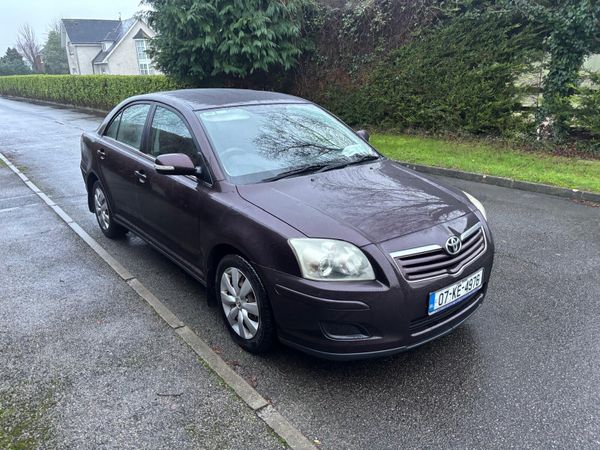 Toyota Avensis Saloon, Petrol, 2007, Red