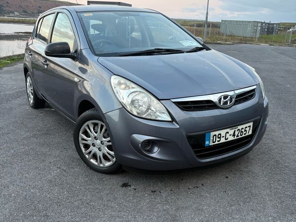 Hyundai i20 Hatchback, Petrol, 2009, Grey