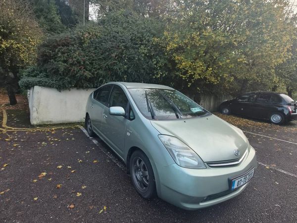 Toyota Prius Hatchback, Petrol Hybrid, 2007, Green