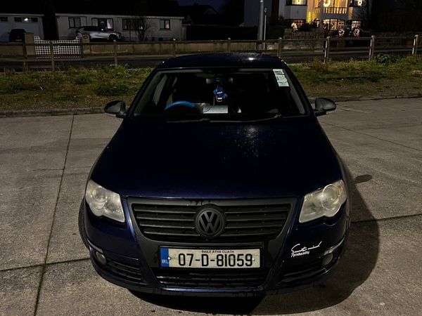 Volkswagen Passat Saloon, Petrol, 2007, Blue