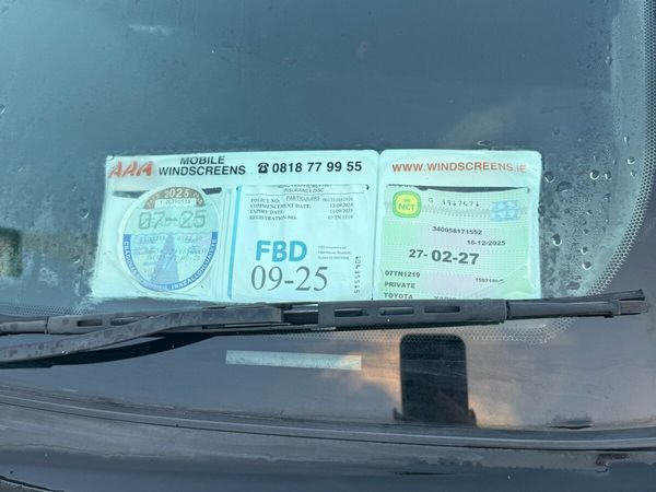 Toyota Yaris Hatchback, Petrol, 2007, Silver