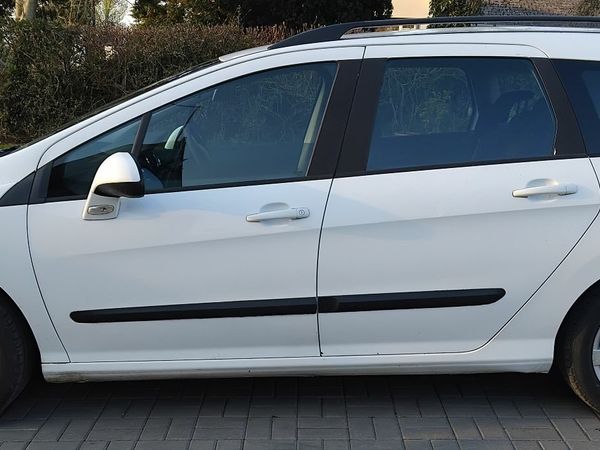 Peugeot 308 Estate, Diesel, 2012, White