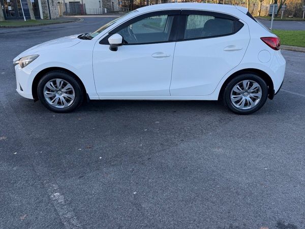 Mazda Demio MPV, Petrol, 2016, White