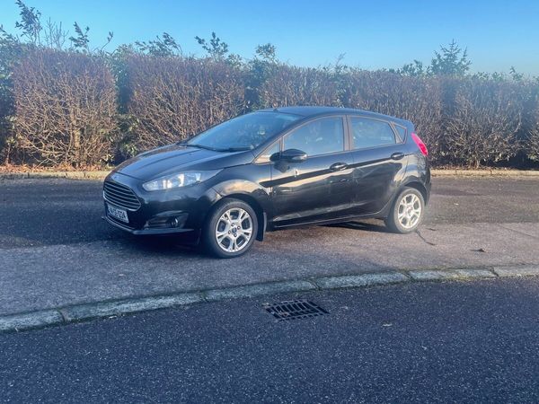 Ford Fiesta Hatchback, Petrol, 2014, Black