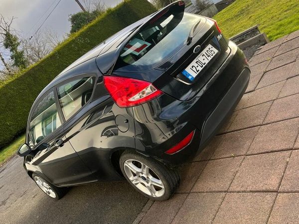 Ford Fiesta Hatchback, Petrol, 2012, Black