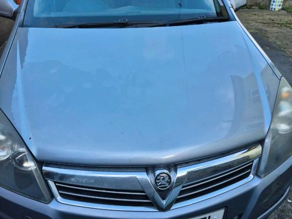 Vauxhall Astra Hatchback, Diesel, 2009, Silver