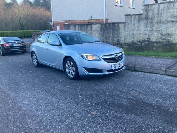 Opel Insignia Hatchback, Diesel, 2017, Grey