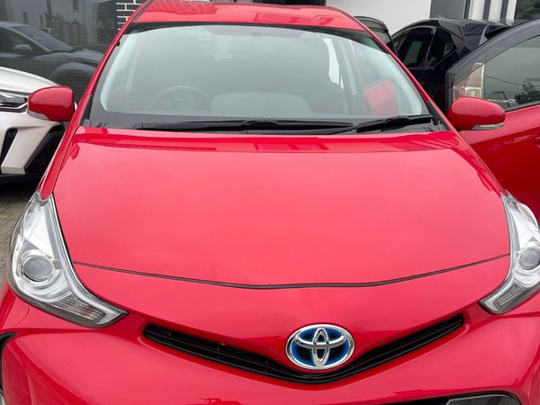 Toyota Prius MPV, Petrol Hybrid, 2017, Red