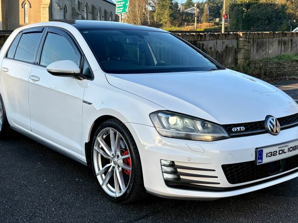 Volkswagen Golf Hatchback, Diesel, 2013, White