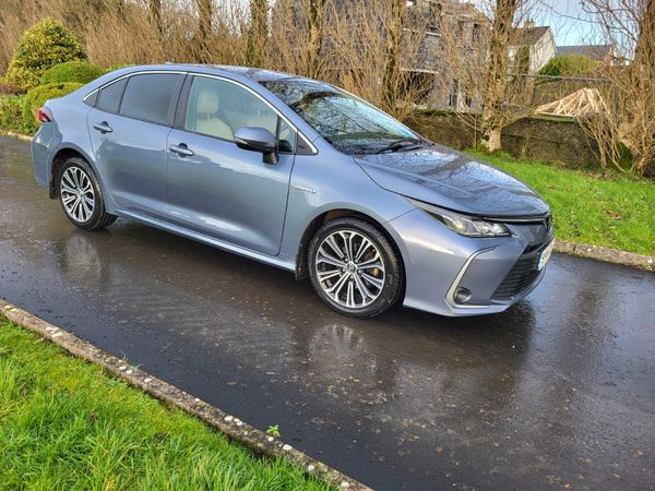 Toyota Corolla Saloon, Petrol Hybrid, 2019, Grey