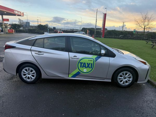 Toyota Prius Hatchback, Petrol Hybrid, 2021, Silver