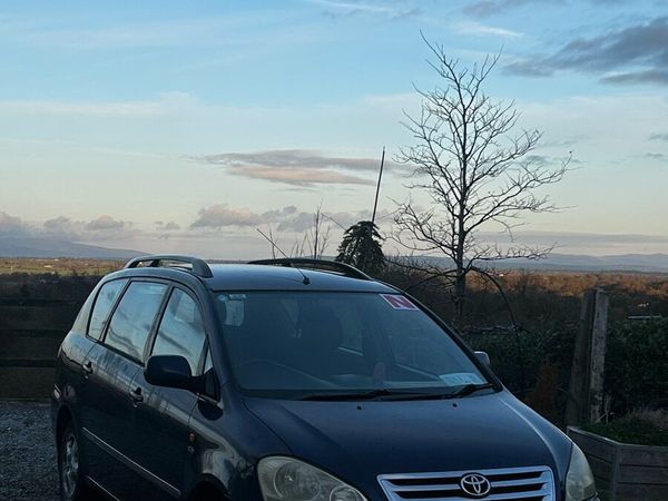 Toyota Avensis Estate/Jeep, Diesel, 2003, Blue