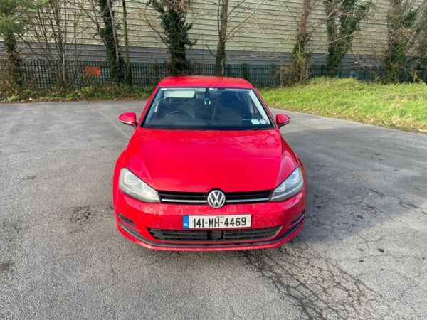 Volkswagen Golf Hatchback, Petrol, 2014, Red