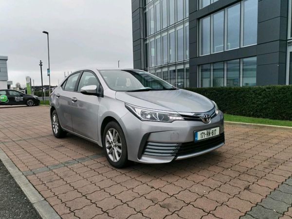 Toyota Corolla Saloon, Petrol, 2017, Grey