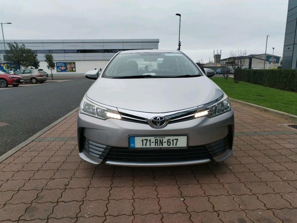 Toyota Corolla Saloon, Petrol, 2017, Grey