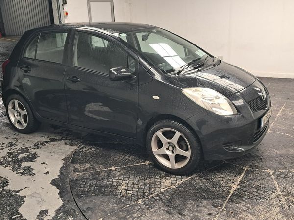 Toyota Yaris Hatchback, Petrol, 2006, Black