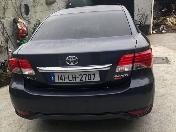 Toyota Avensis Saloon, Diesel, 2014, Blue