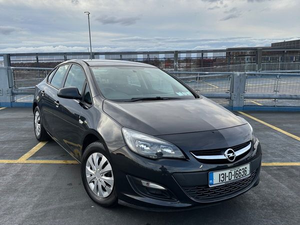 Opel Astra Saloon, Diesel, 2013, Black