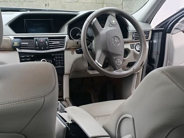 Mercedes-Benz E-Class Saloon, Diesel, 2010, Silver