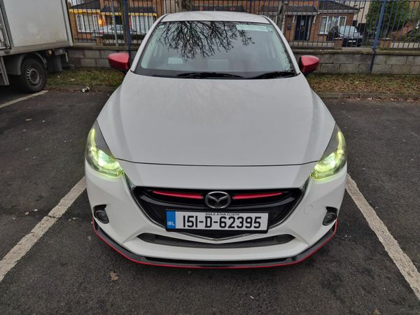 Mazda Demio MPV, Diesel, 2015, White