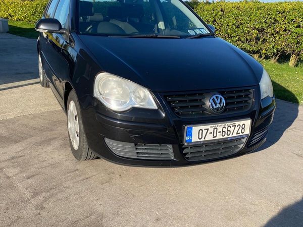 Volkswagen Polo Hatchback, Petrol, 2007, Black